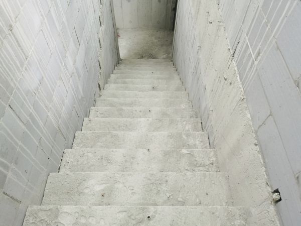Step Pouring in Davis
